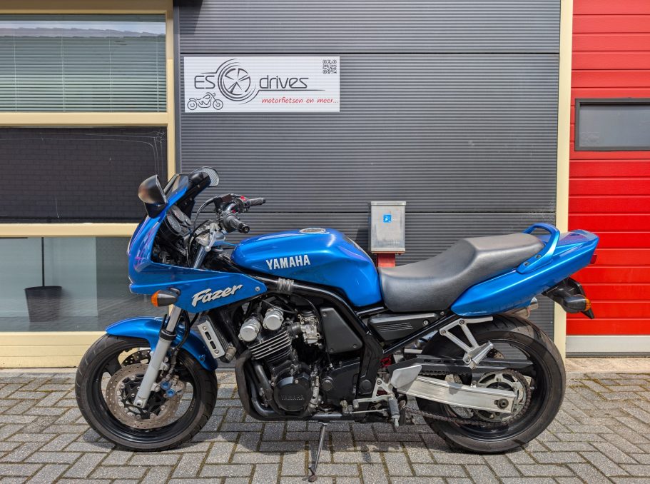 2001 Yamaha FZS600 Fazer 2001 Yamaha FZS600 Fazer
