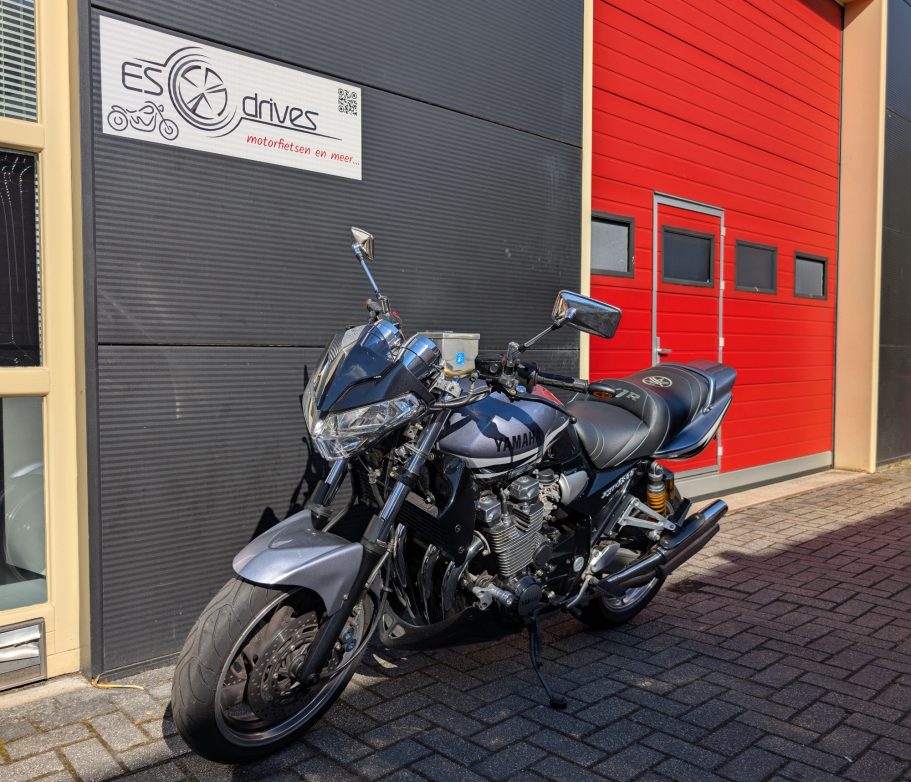 2002 Yamaha XJR 1300 2002 Yamaha XJR 1300