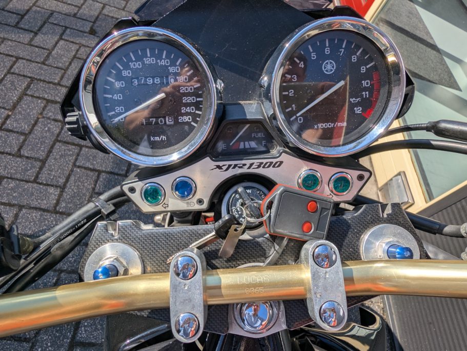2002 Yamaha XJR 1300, slechts 37.981 km ! 2002 Yamaha XJR 1300