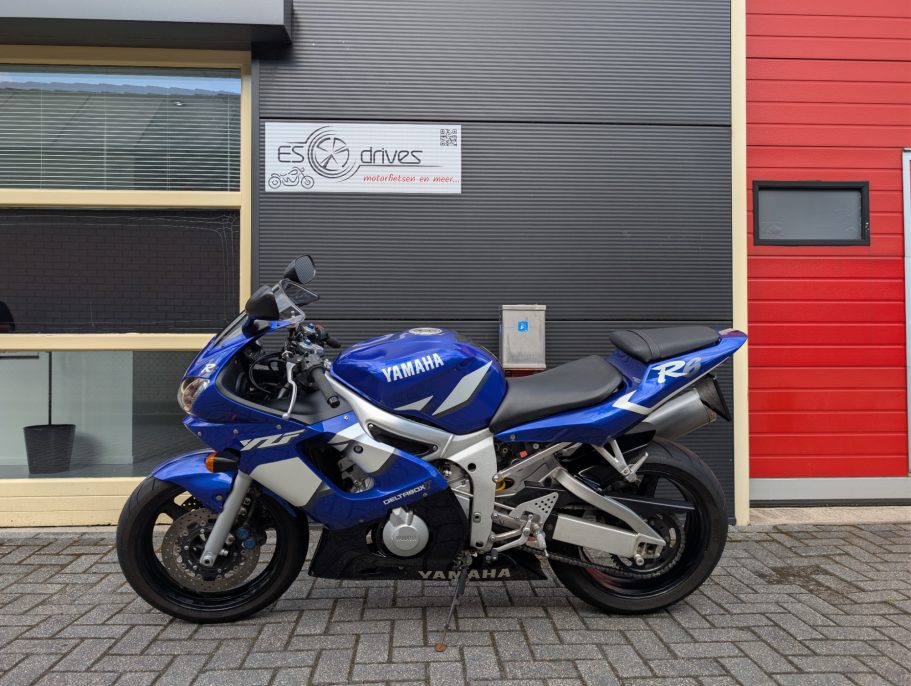 2001 Yamaha YZF-R6 | 27.211 km !! 2001 Yamaha YZF-R6 | 27.211 km !!