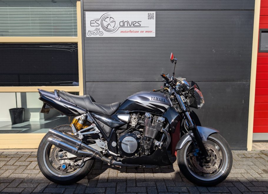 2002 Yamaha XJR 1300 2002 Yamaha XJR 1300
