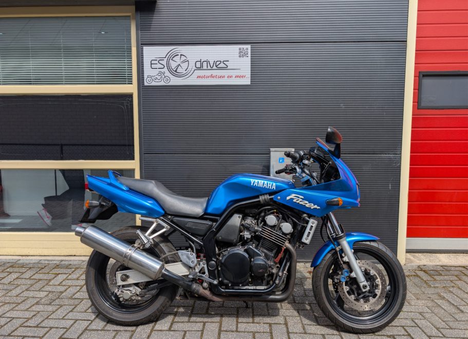 2001 Yamaha FZS600 Fazer 2001 Yamaha FZS600 Fazer