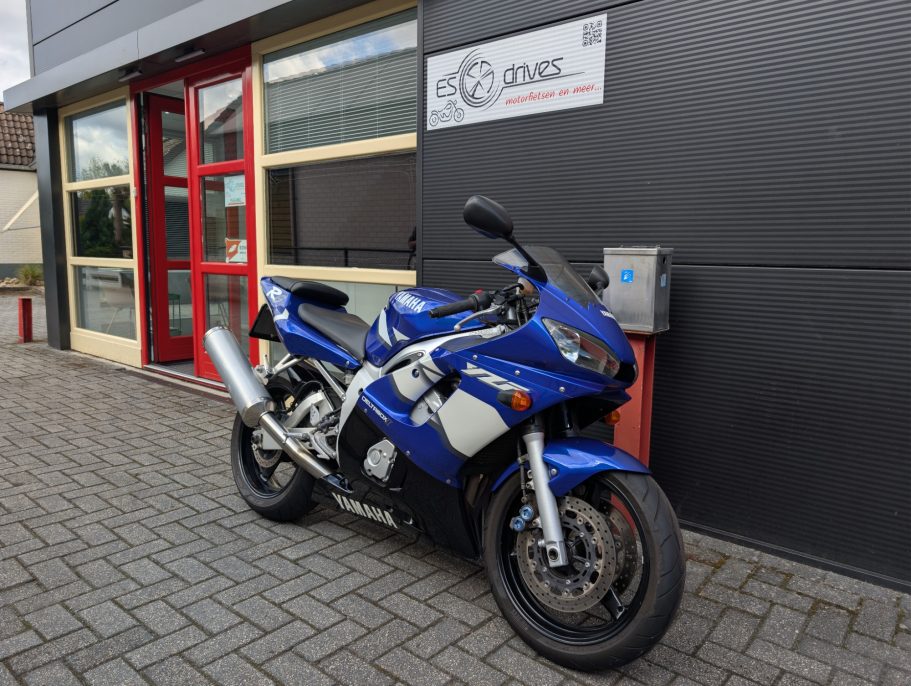 2001 Yamaha YZF-R6 | 27.211 km !! 2001 Yamaha YZF-R6 | 27.211 km !!