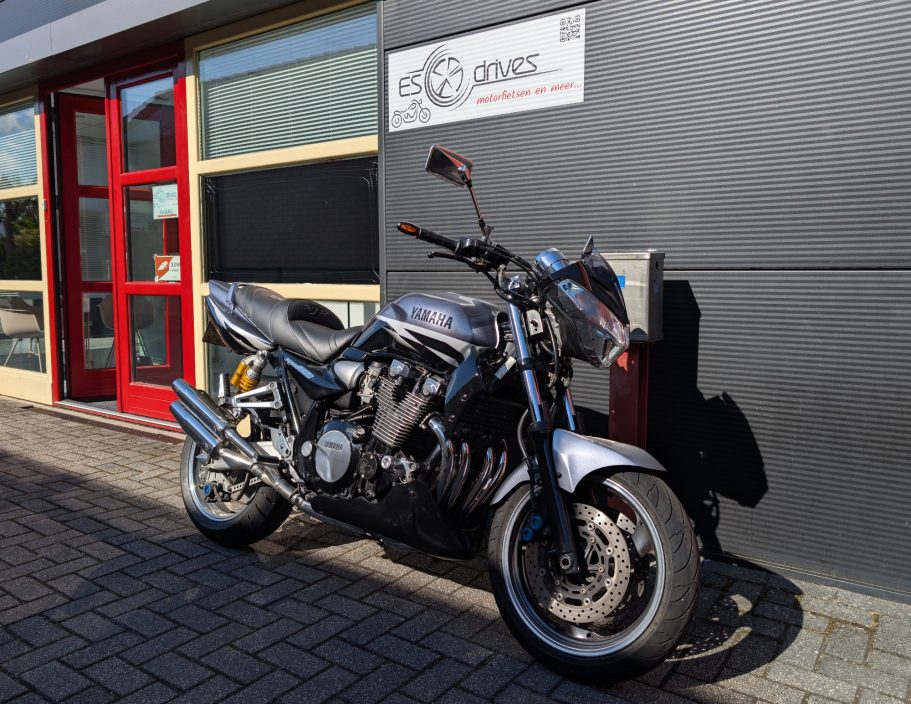 2002 Yamaha XJR 1300 2002 Yamaha XJR 1300