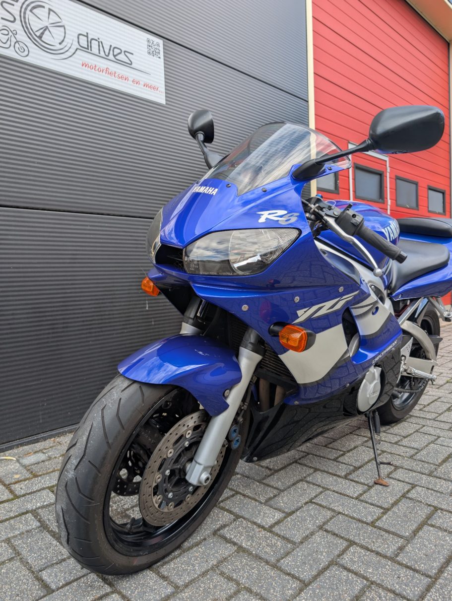 2001 Yamaha YZF-R6 | 27.211 km !! 2001 Yamaha YZF-R6 | 27.211 km !!